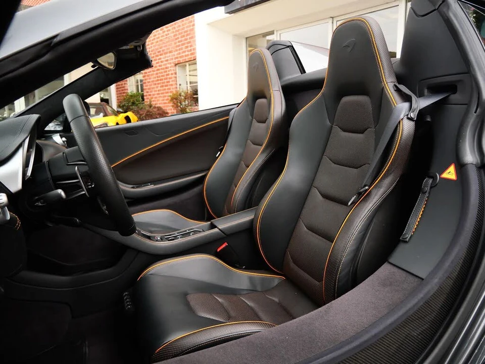 2013 McLaren MP4-12C - Image 24 of 28