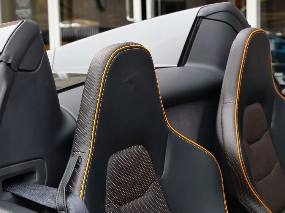 2013 McLaren MP4-12C - Image 15 of 28