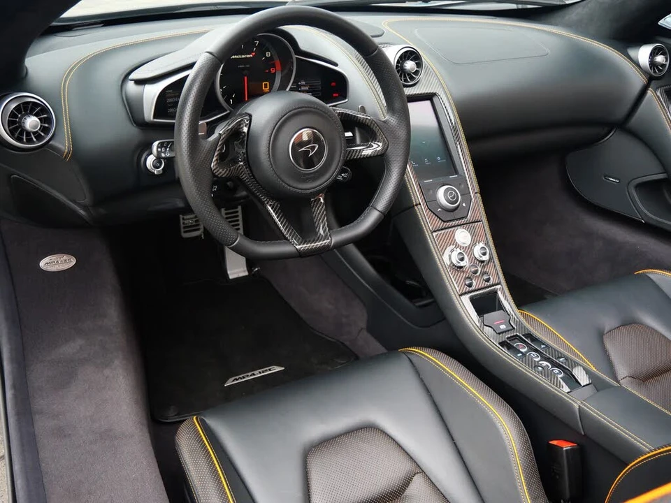 2013 McLaren MP4-12C - Image 23 of 28