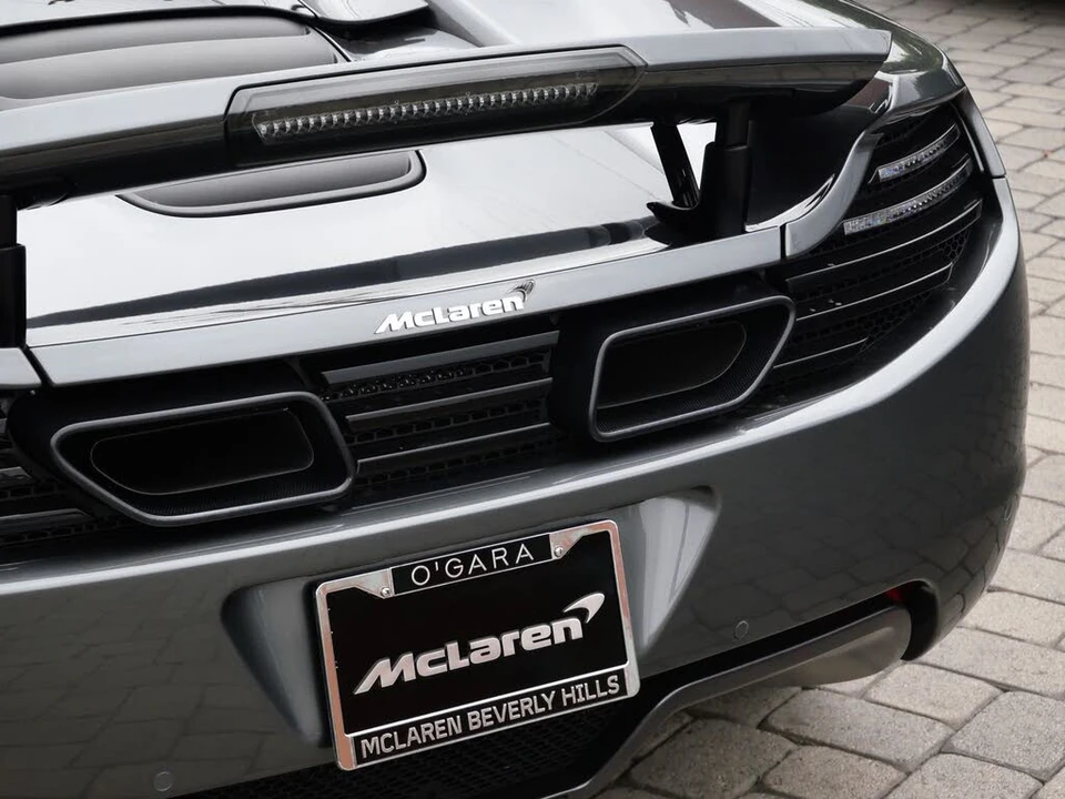 2013 McLaren MP4-12C - Image 13 of 28