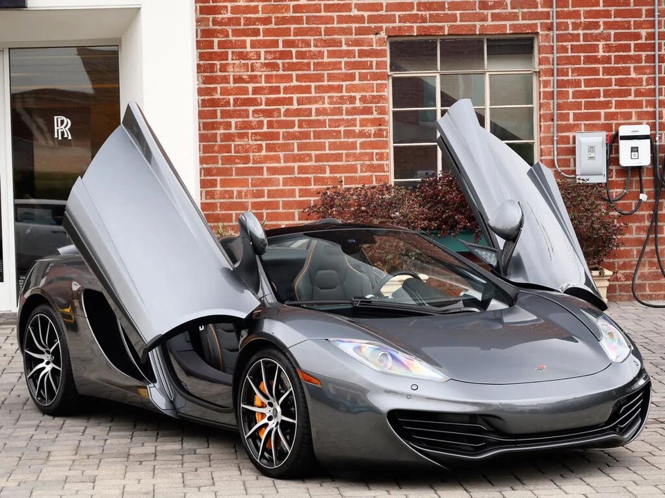 2013 McLaren MP4-12C - Image 16 of 28
