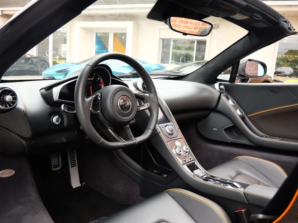 2013 McLaren MP4-12C - Image 8 of 28