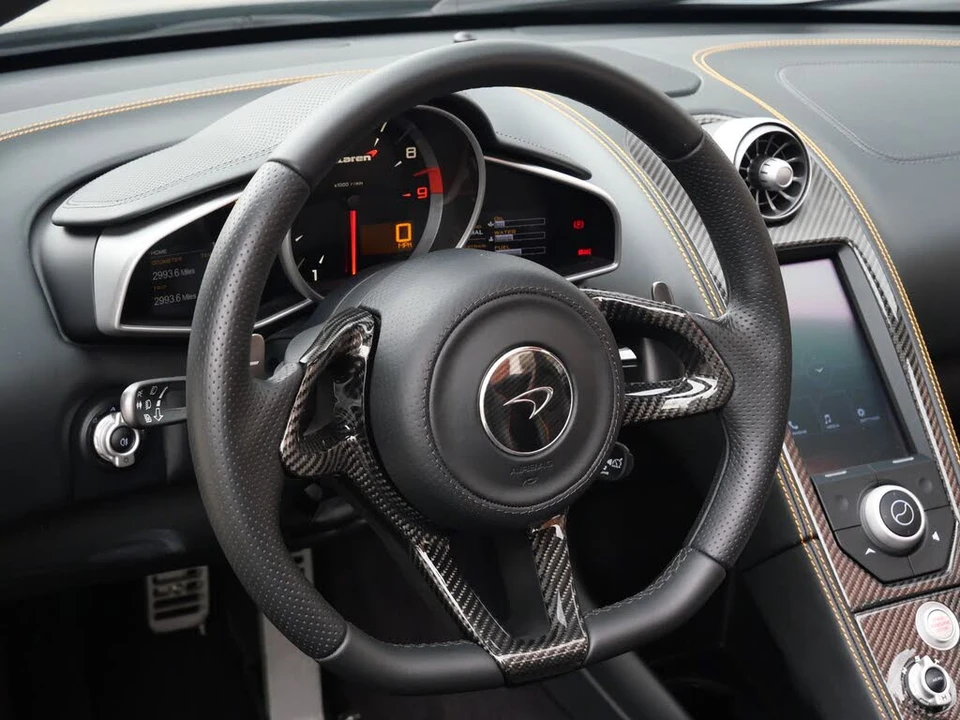 2013 McLaren MP4-12C - Image 9 of 28