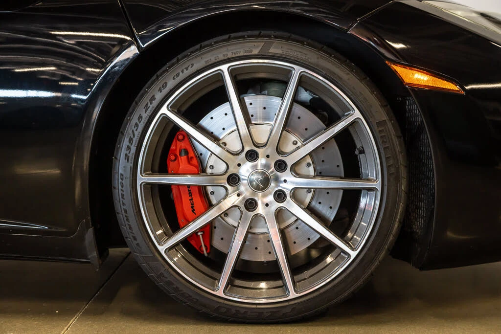 2013 McLaren MP4-12C - Image 19 of 31