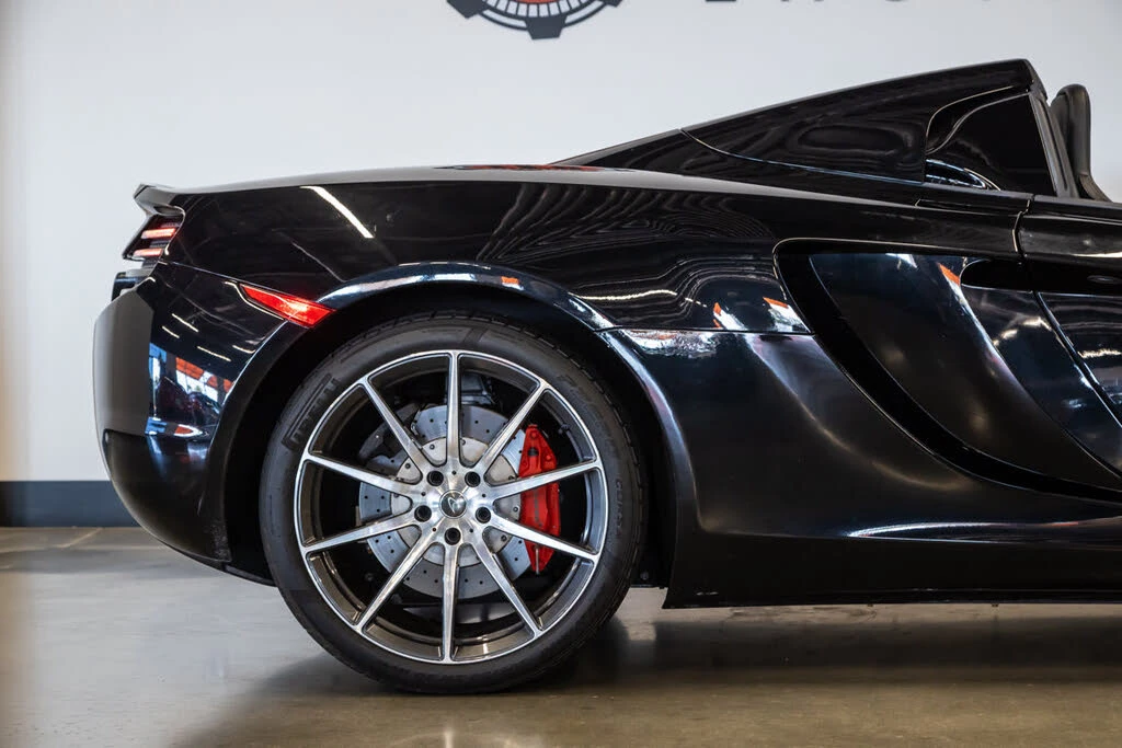 2013 McLaren MP4-12C - Image 16 of 31