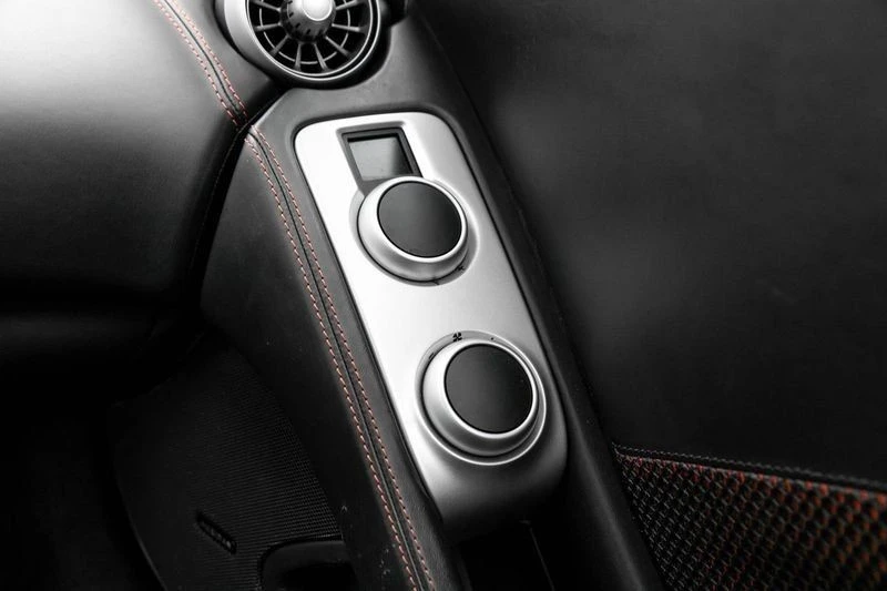 2013 McLaren - Image 31 of 31
