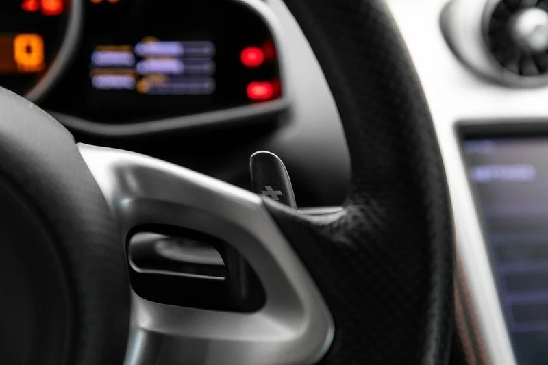 2013 McLaren - Image 24 of 31