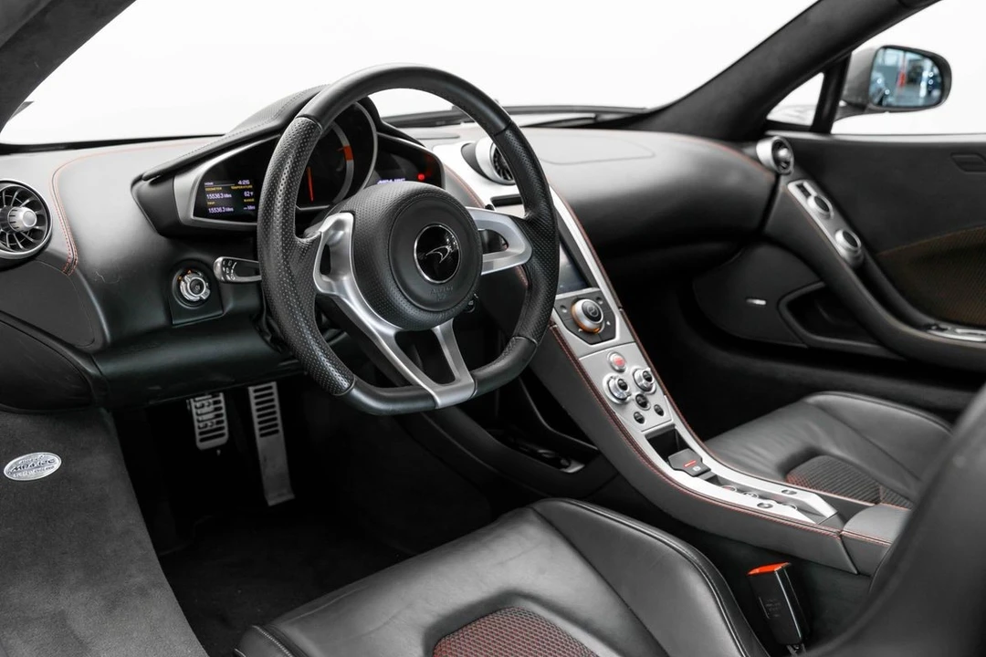 2013 McLaren MP4-12C - Image 17 of 21