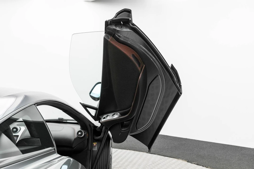 2013 McLaren - Image 13 of 31