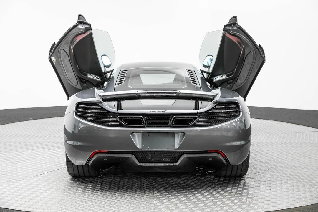 2013 McLaren - Image 11 of 31