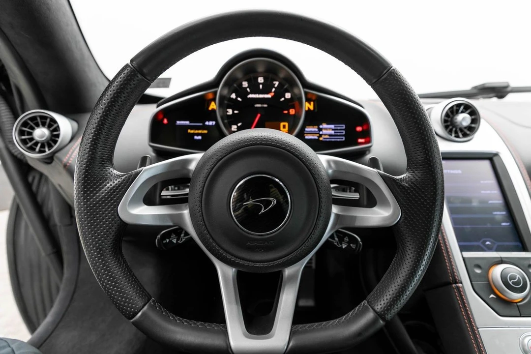 2013 McLaren - Image 18 of 31