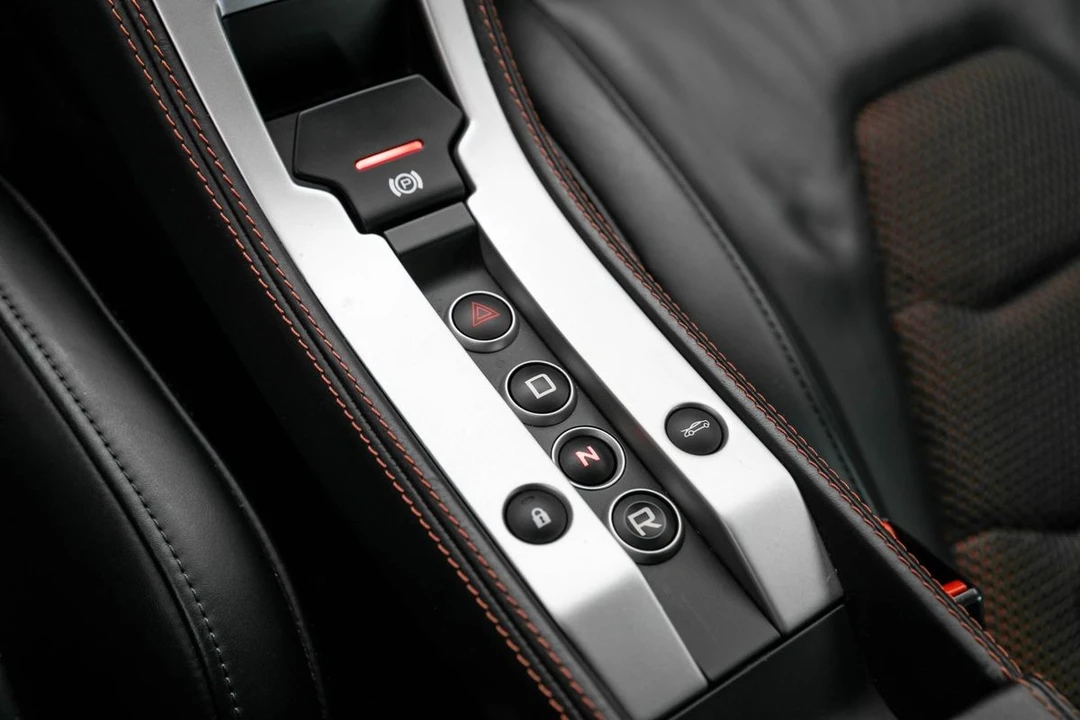 2013 McLaren - Image 29 of 31