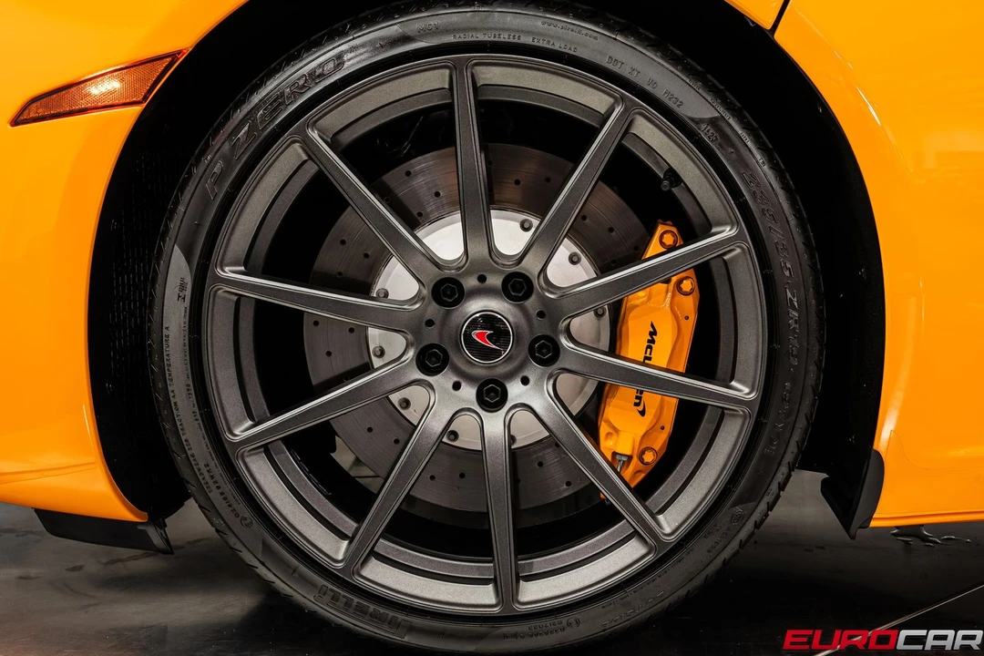2013 McLaren MP4-12C - Image 21 of 31