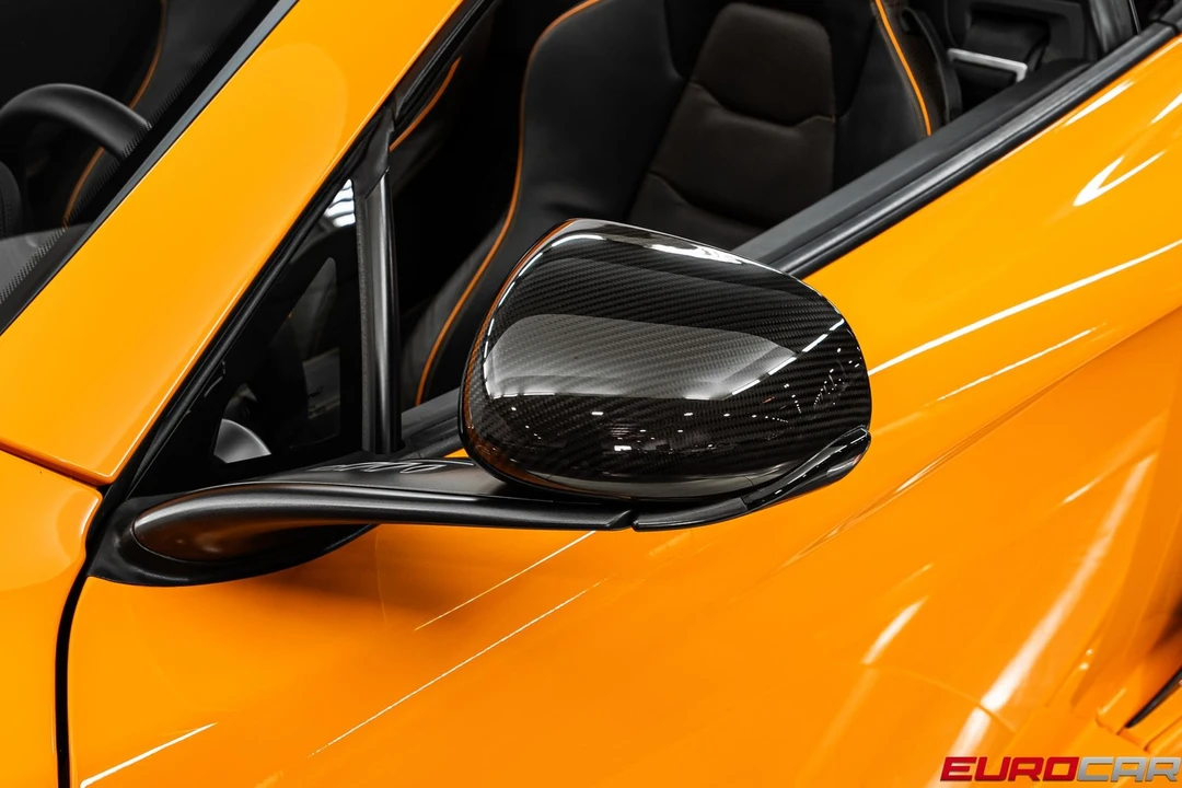 2013 McLaren MP4-12C - Image 18 of 31