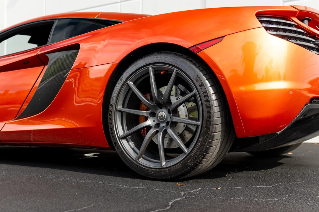 2013 McLaren MP4-12C - Image 25 of 31