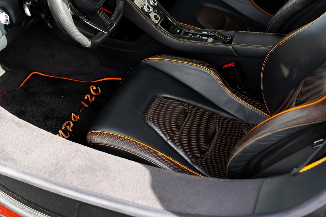 2013 McLaren MP4-12C - Image 6 of 31