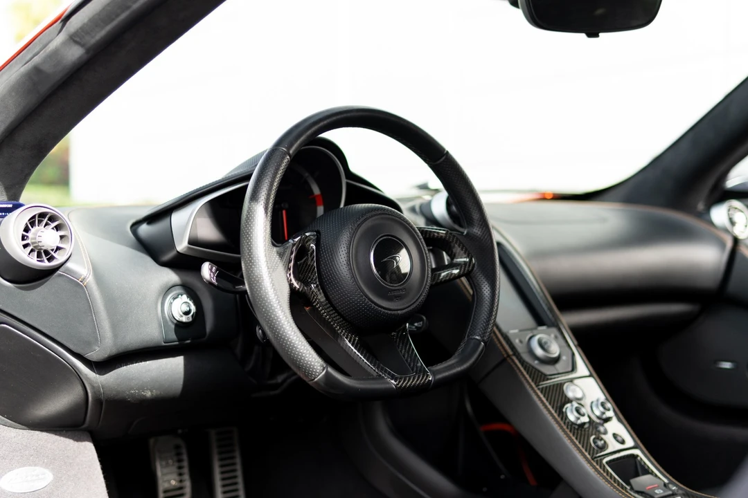 2013 McLaren MP4-12C - Image 5 of 31