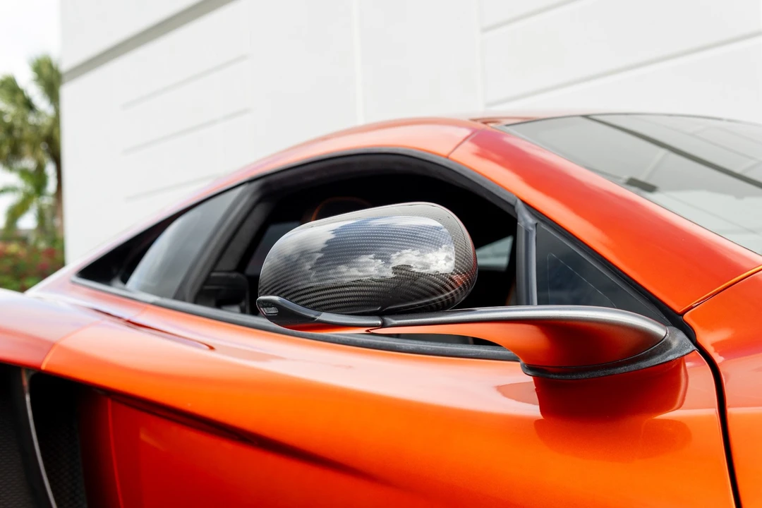2013 McLaren MP4-12C - Image 10 of 31