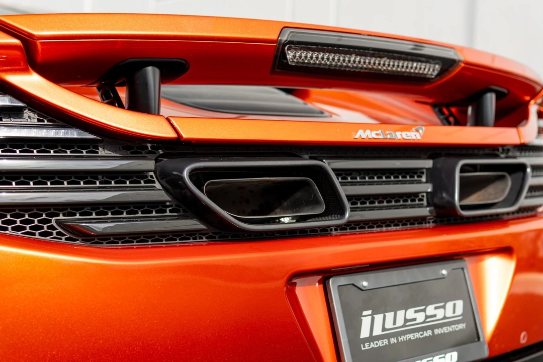 2013 McLaren MP4-12C - Image 28 of 31