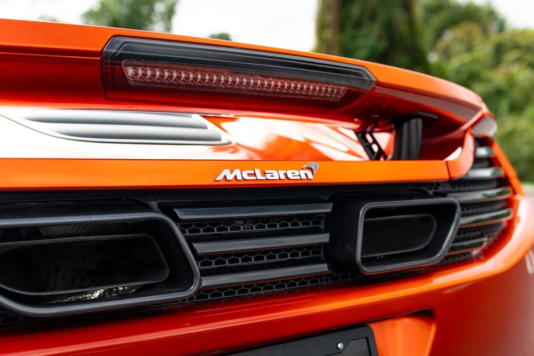 2013 McLaren MP4-12C - Image 18 of 21