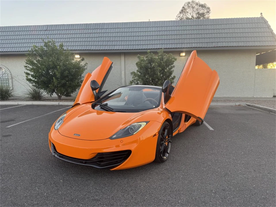 2013 McLaren MP4-12C - Image 10 of 17