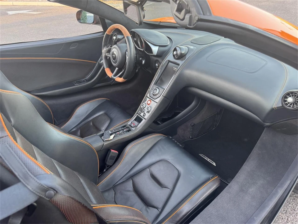 2013 McLaren MP4-12C - Image 13 of 17