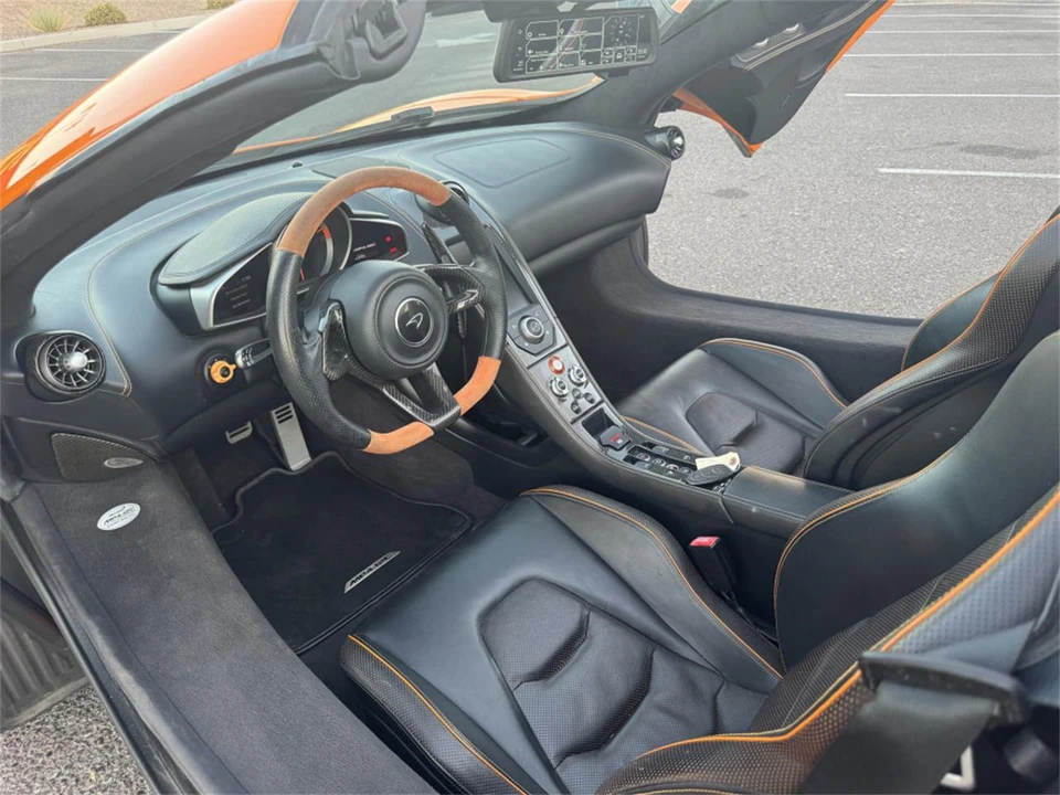 2013 McLaren MP4-12C - Image 14 of 17