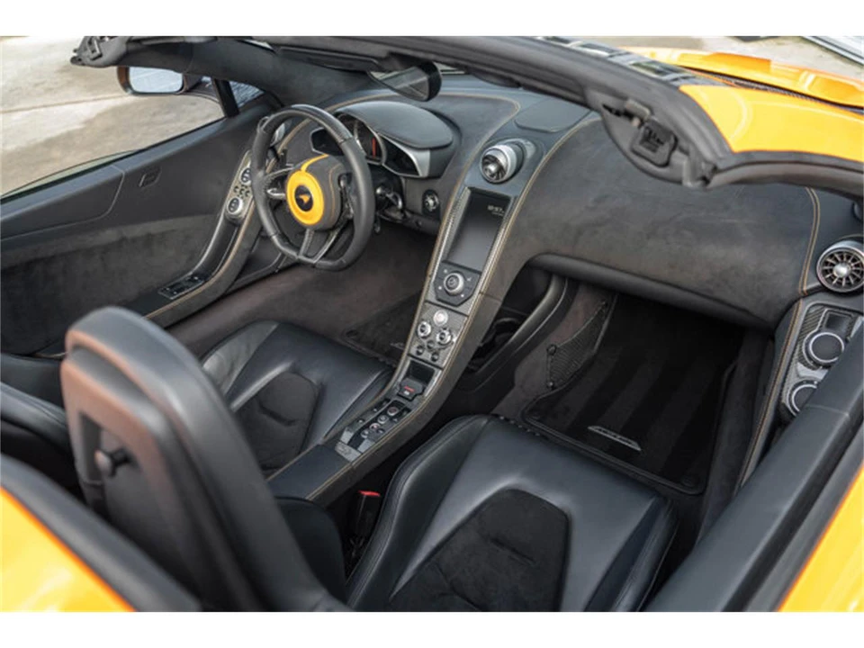 2013 McLaren MP4-12C - Image 7 of 12