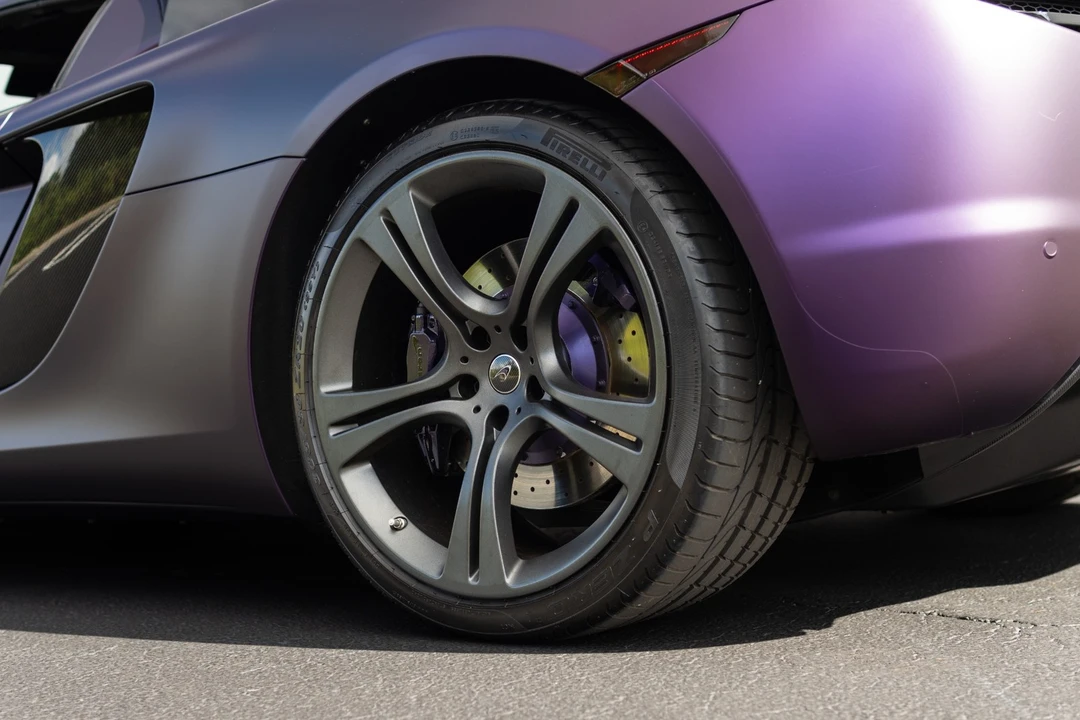 2013 McLaren MP4-12C - Image 28 of 31