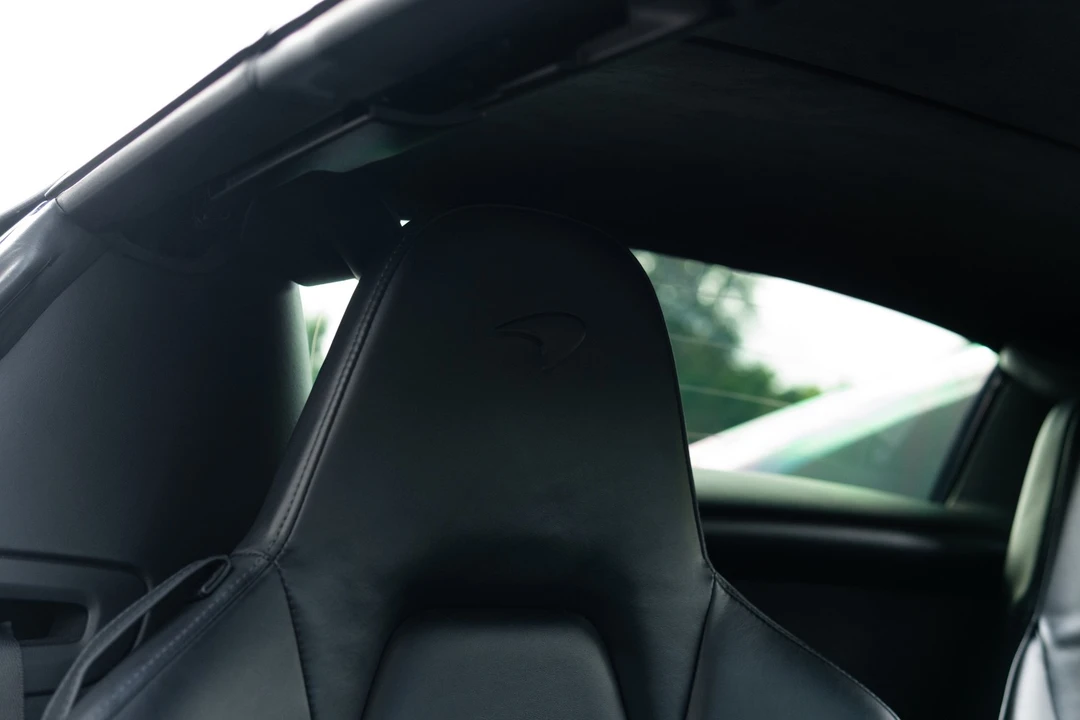 2013 McLaren MP4-12C - Image 8 of 31