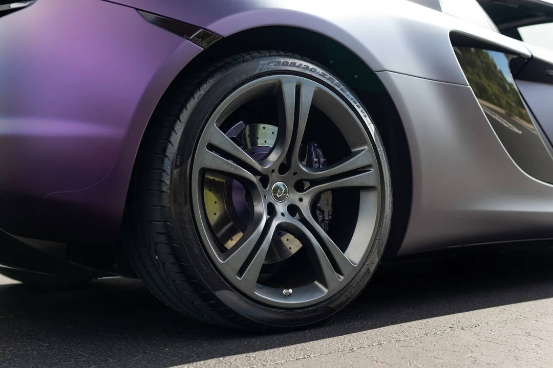 2013 McLaren MP4-12C - Image 15 of 31