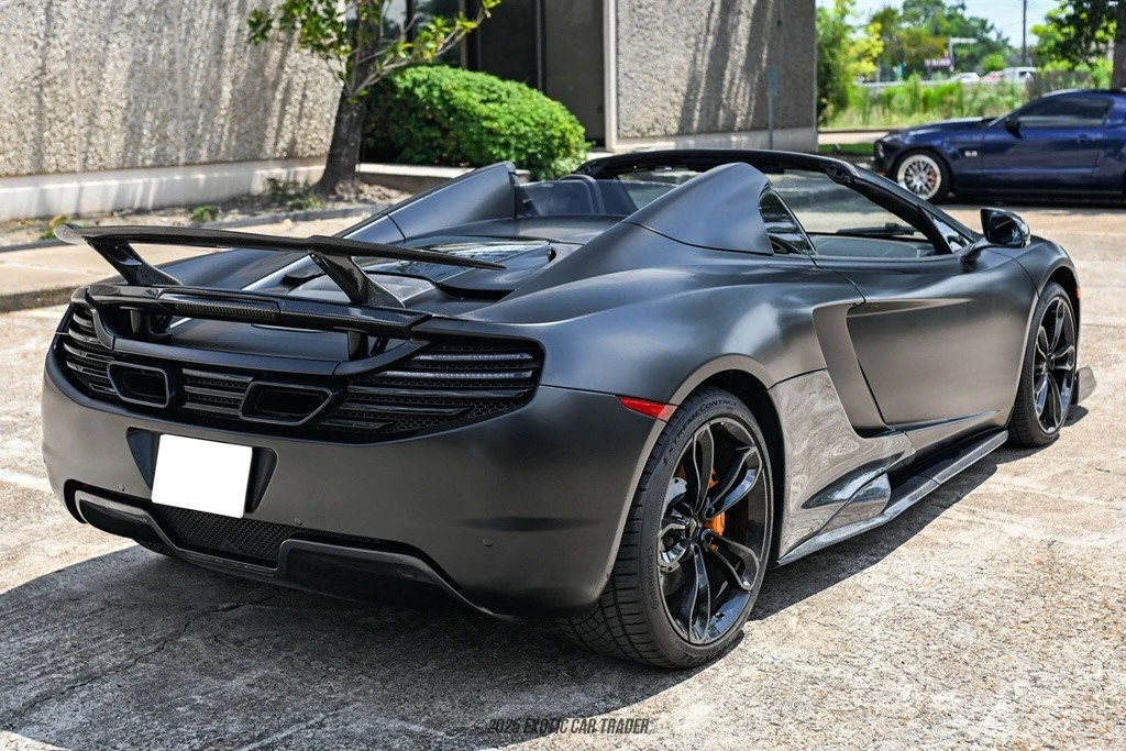 2013 McLaren MP4-12C - Image 8 of 12