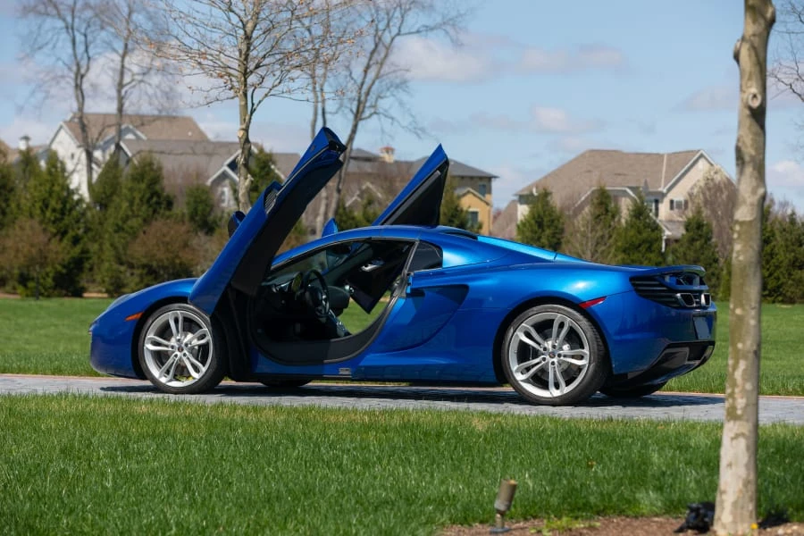 2013 McLaren MP4-12C - Image 11 of 31