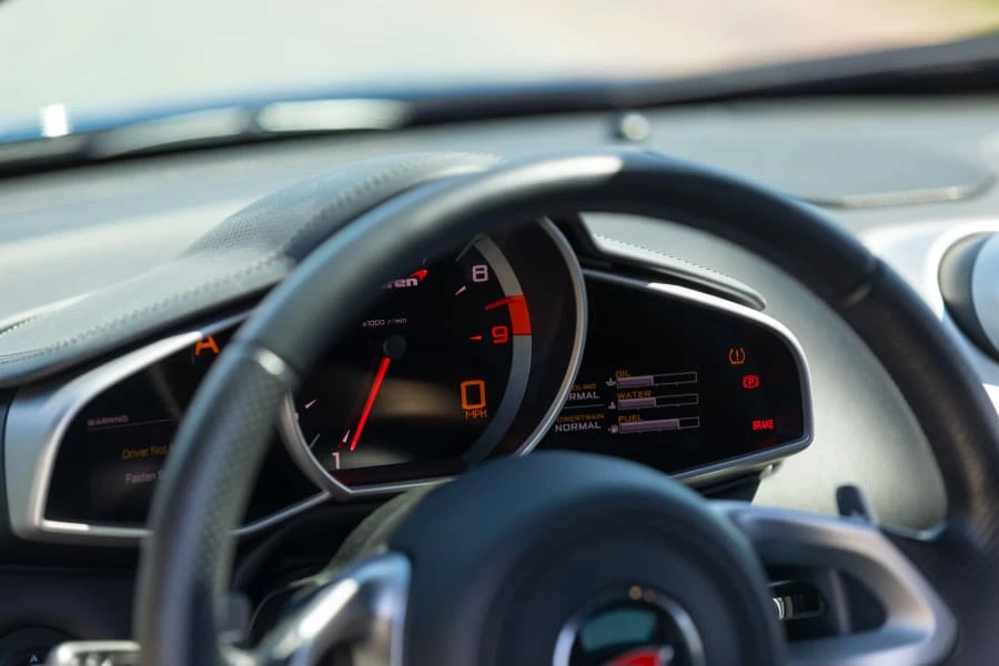 2013 McLaren MP4-12C - Image 20 of 31