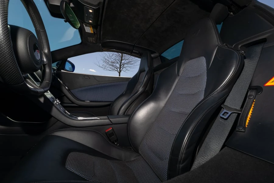 2013 McLaren MP4-12C - Image 27 of 31
