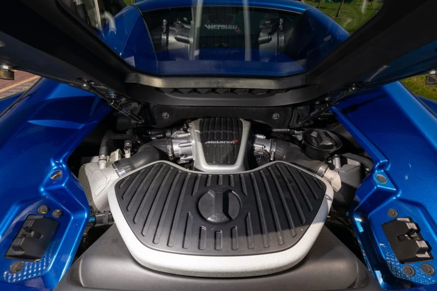 2013 McLaren MP4-12C - Image 31 of 31