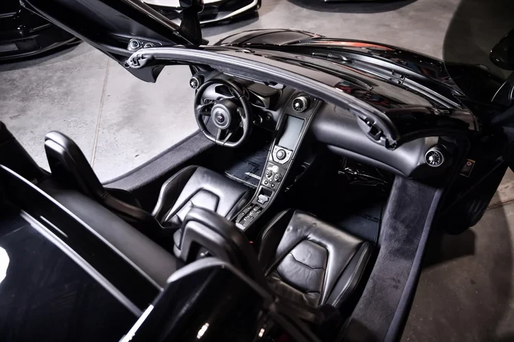 2013 McLaren MP4-12C Spider - Image 15 of 27