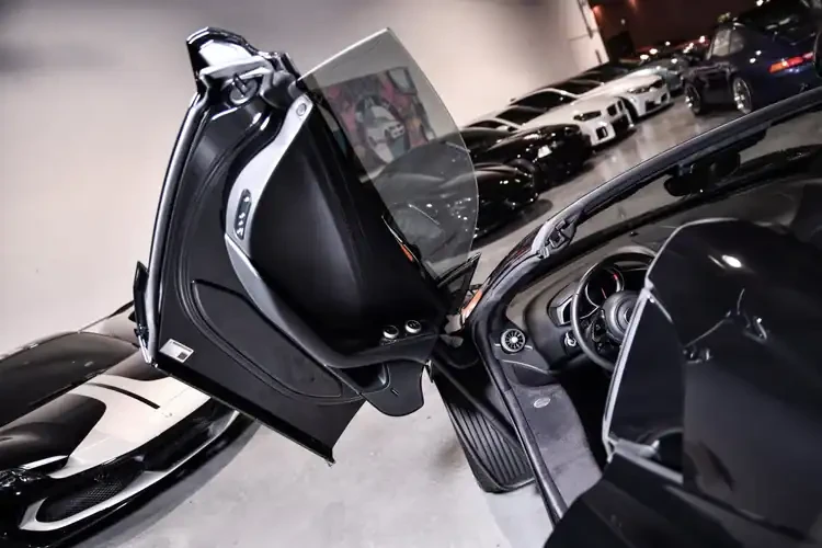 2013 McLaren MP4-12C Spider - Image 18 of 27