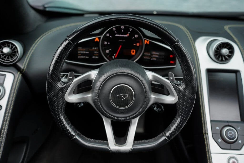 2013 McLaren MP4-12C Spider - Image 27 of 31