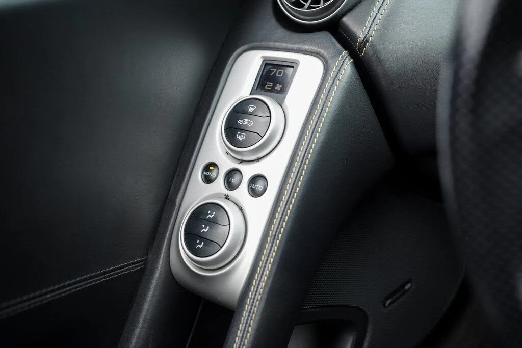 2013 McLaren MP4-12C Spider - Image 28 of 31