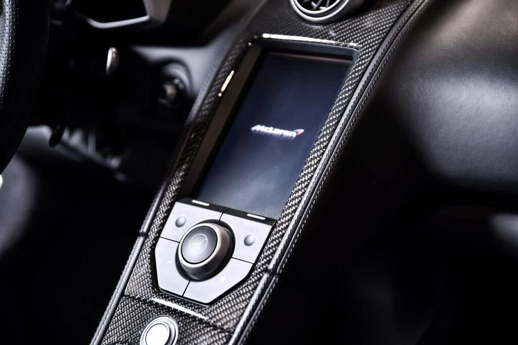 2013 McLaren MP4-12C Spider - Image 28 of 31