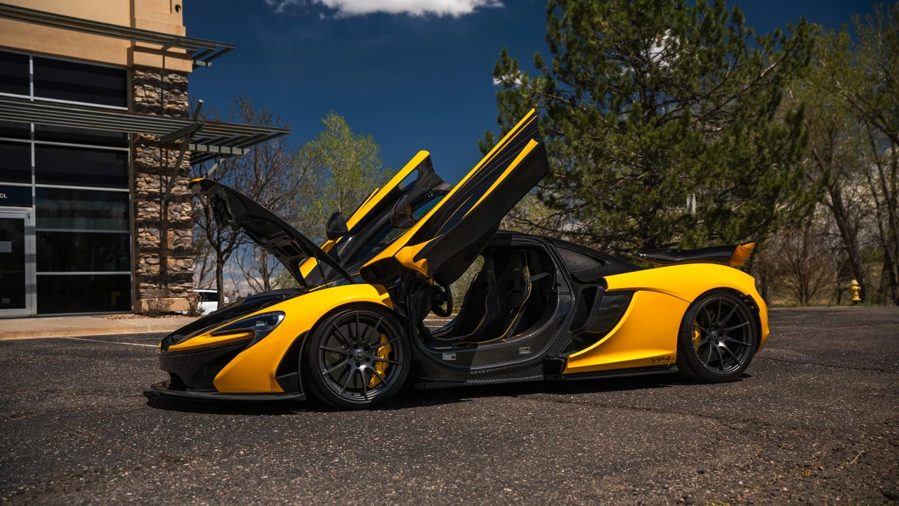 2013 McLaren P1 - Image 20 of 31