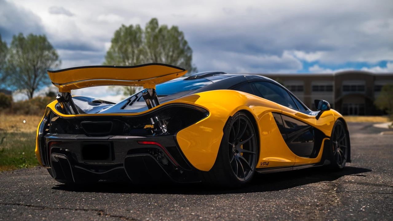 2013 McLaren P1 - Image 10 of 31