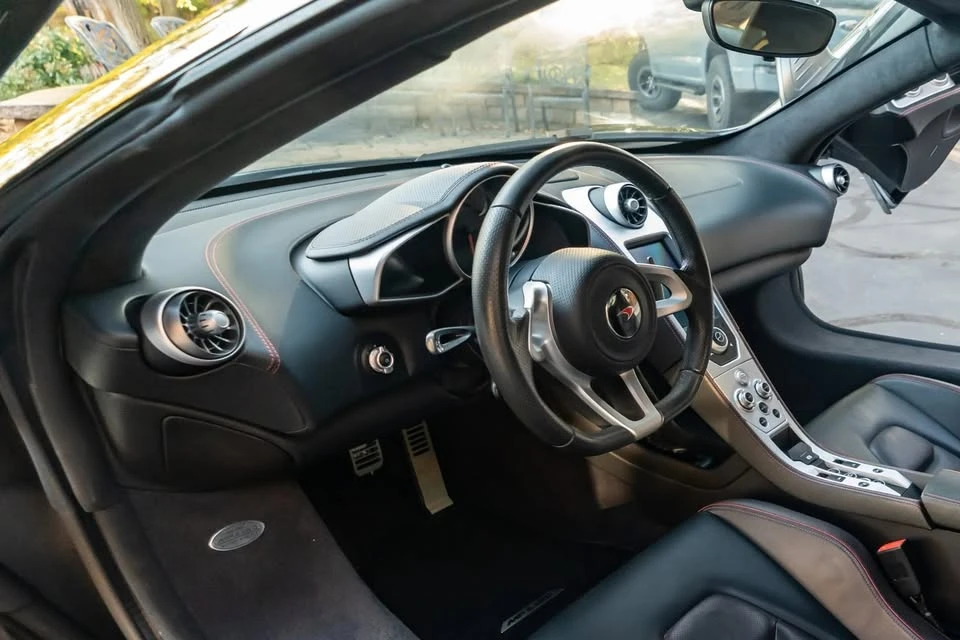 2013 McLaren MP4-12C Spider - Image 6 of 11