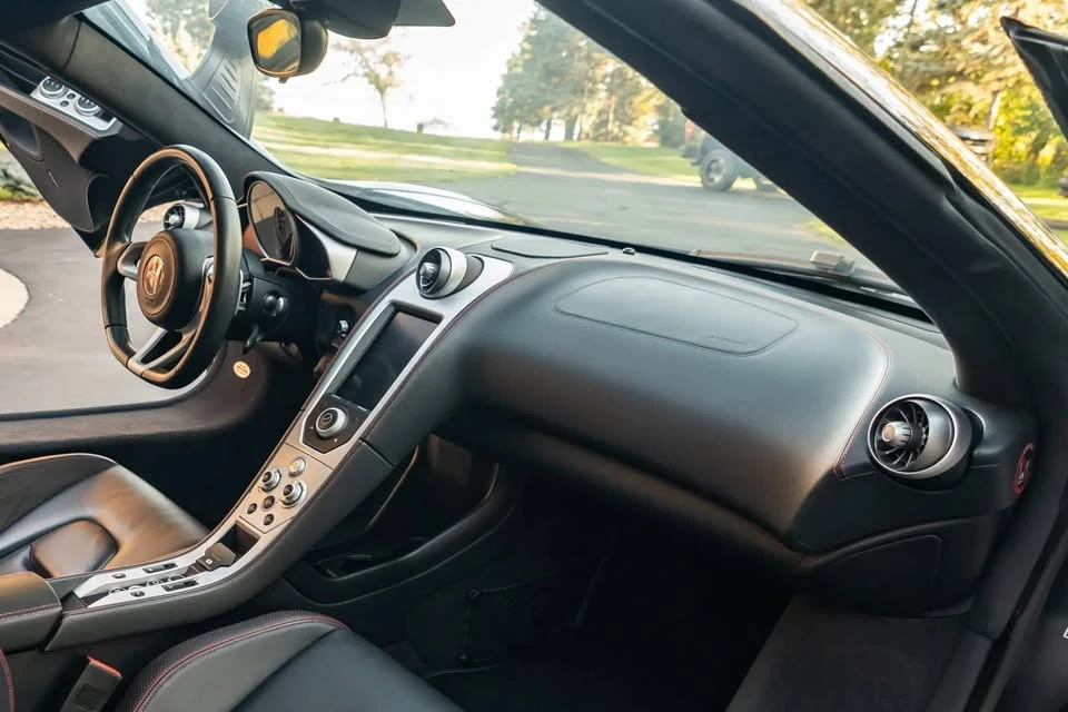 2013 McLaren MP4-12C Spider - Image 8 of 11