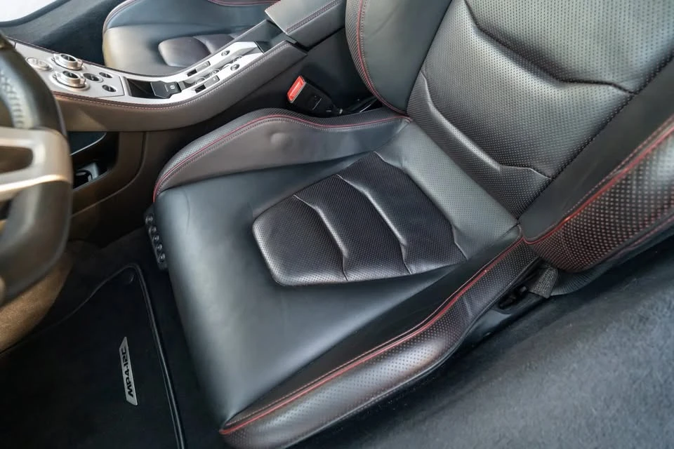 2013 McLaren MP4-12C Spider - Image 11 of 14
