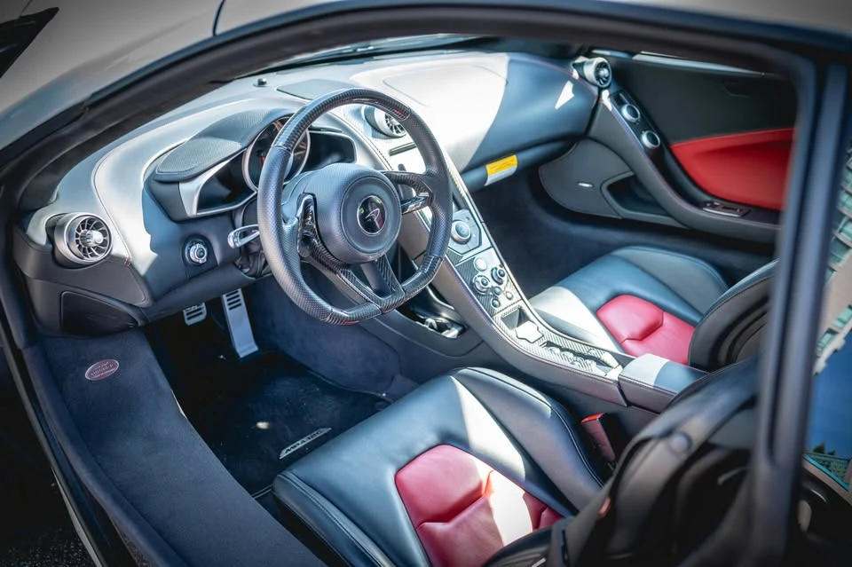 2013 McLaren MP4-12C - Image 5 of 8