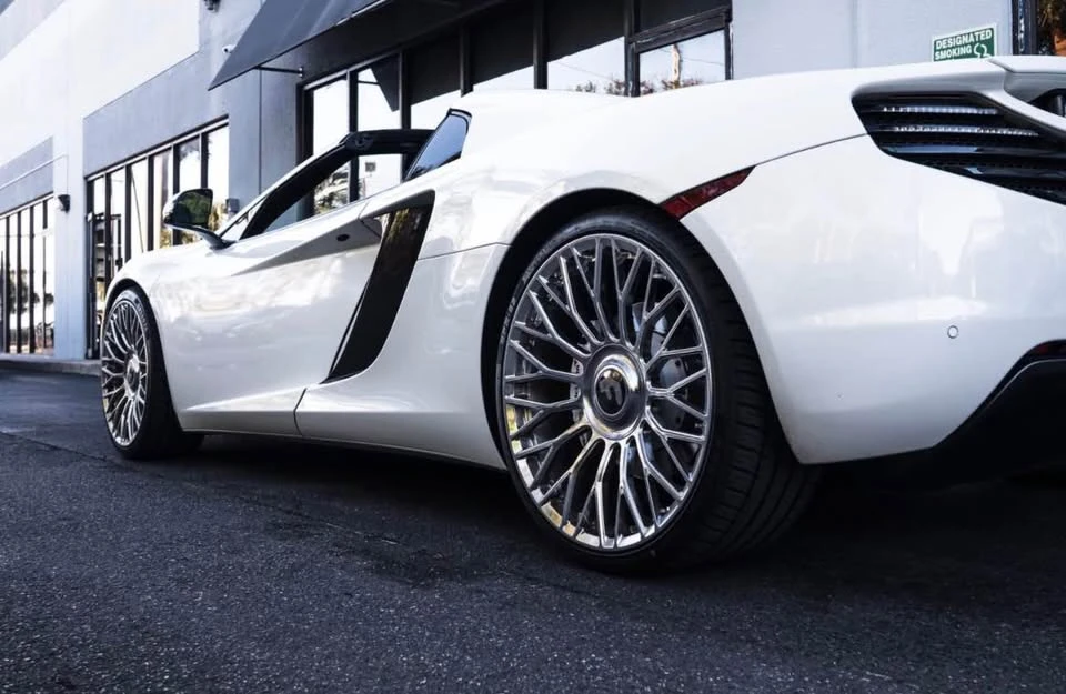 2013 McLaren MP4-12C - Image 8 of 18