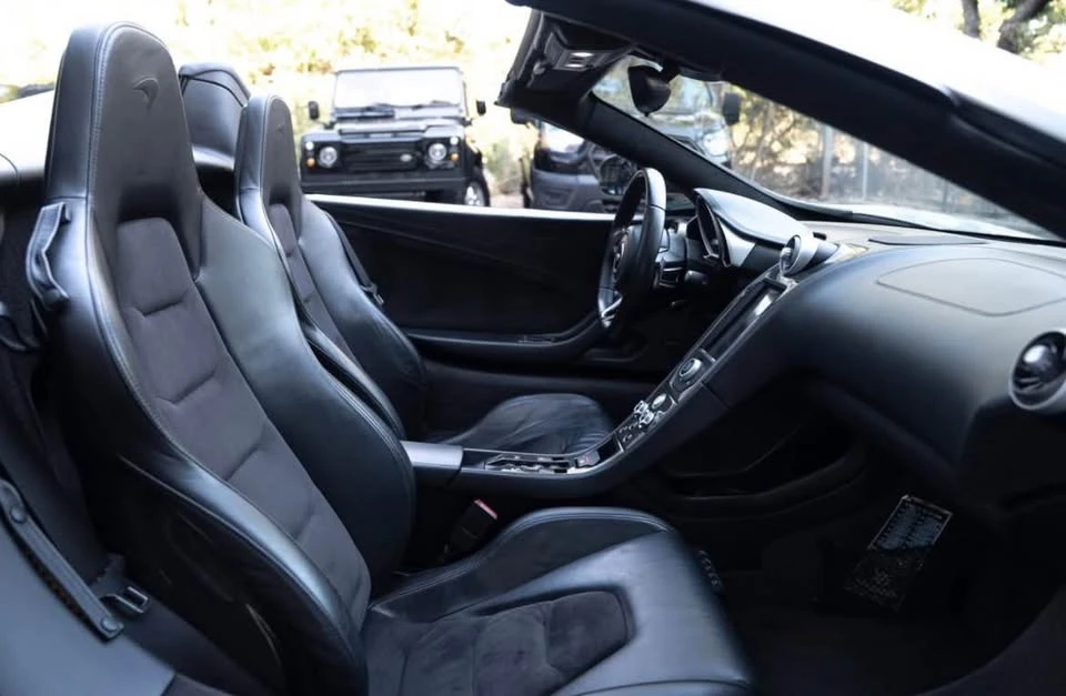 2013 McLaren MP4-12C - Image 15 of 18
