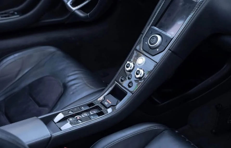 2013 McLaren MP4-12C - Image 14 of 18